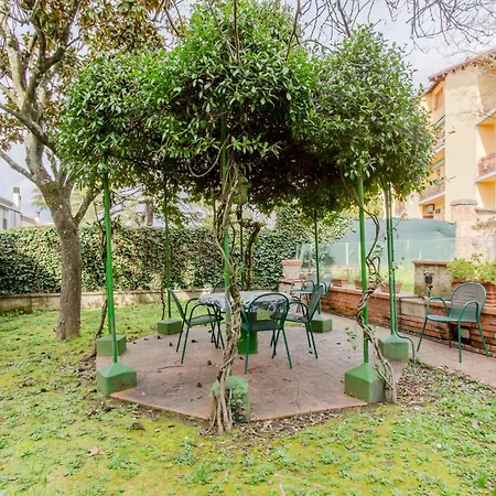 Appartement Guesthost - An Oasis In - Roomy Flat With Parking *