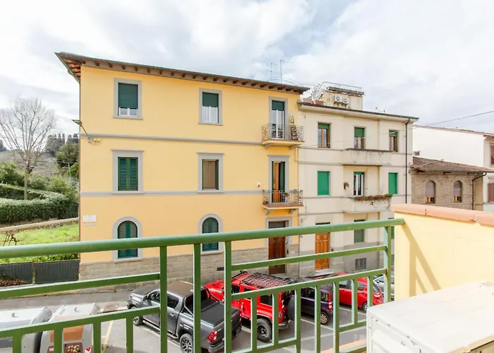 Guesthost - An Oasis In - Roomy Flat With Parking Appartement Florence