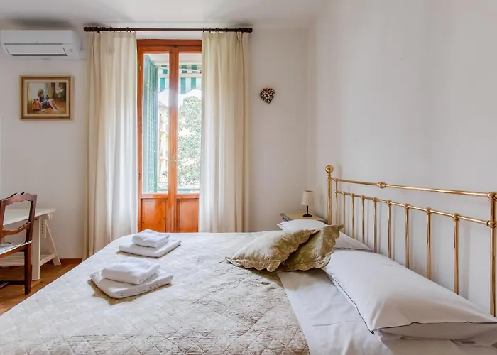 Appartement Guesthost - An Oasis In - Roomy Flat With Parking